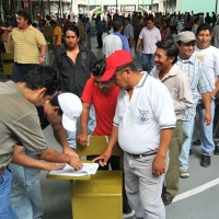Ecuadorian Voters 200